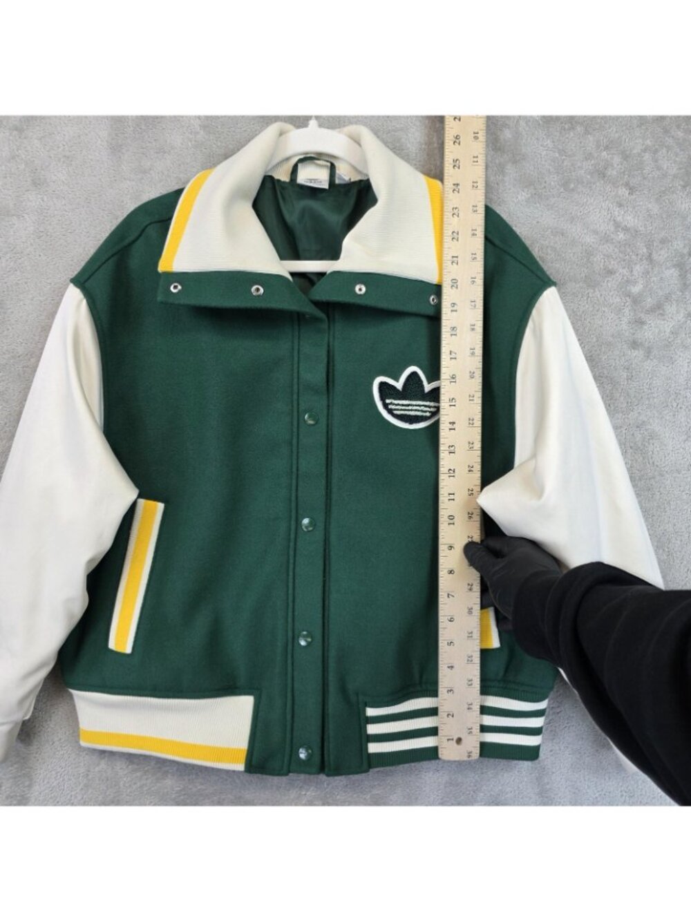 Adidas Jacket Womens XL Green Varsity Letterman Snap Front Striped Trim HY4184 - Picture 12 of 16